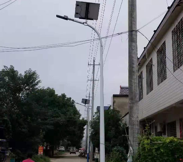 新农村太阳能路灯